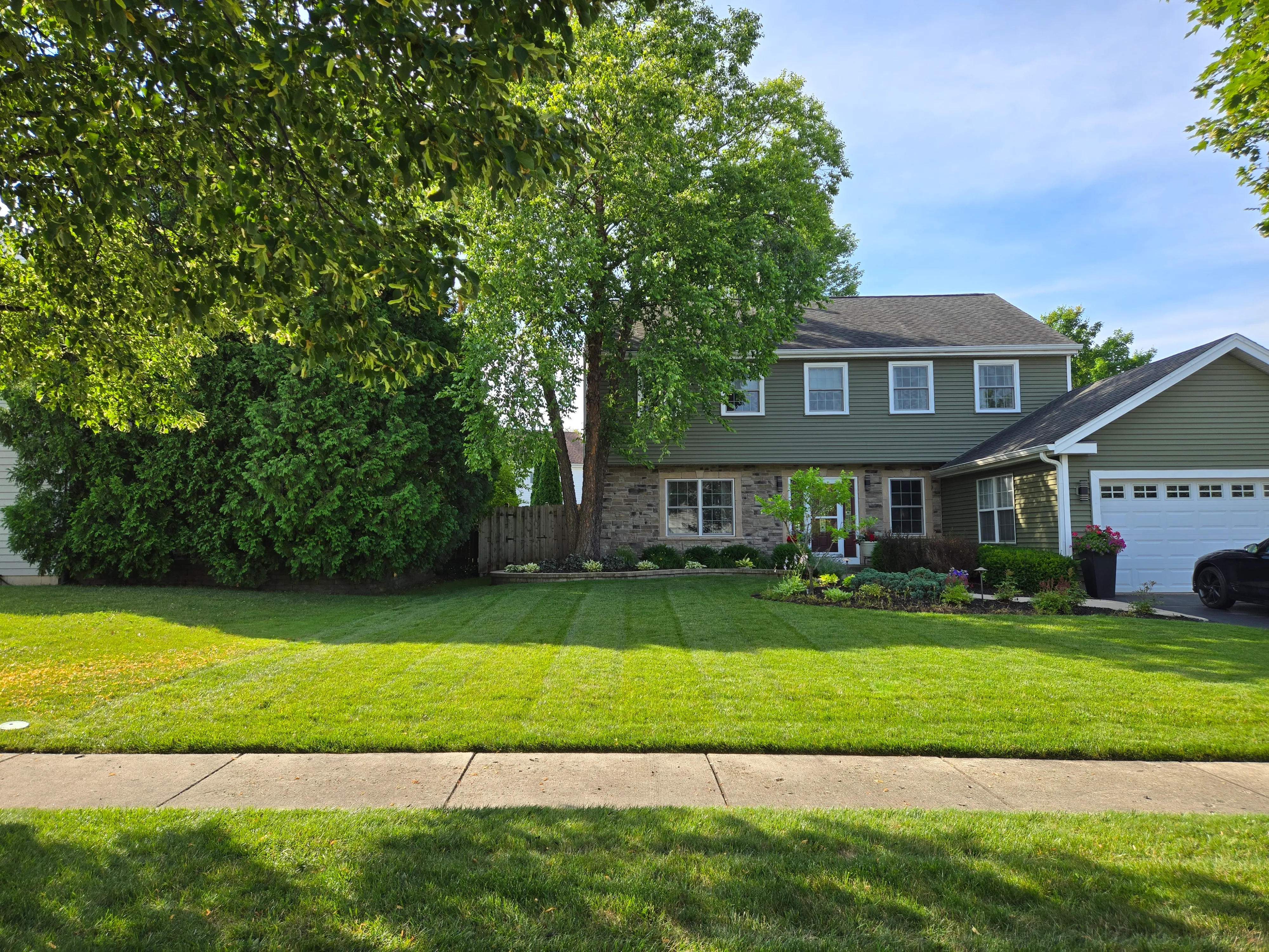 Landscape installation in Vernon Hills, IL
